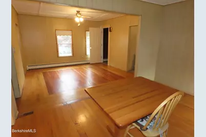 9 Summer St, Adams, MA 01220 - Photo 33