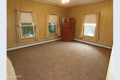 9 Summer St, Adams, MA 01220 - Photo 35