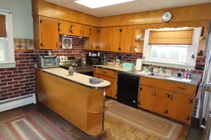 9 Summer St, Adams, MA 01220 - Photo 11