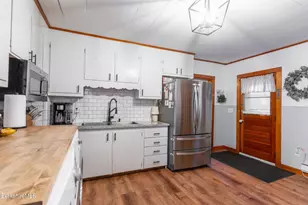 17-19 Goodman Ln, Pittsfield, MA 01201 - Photo 9