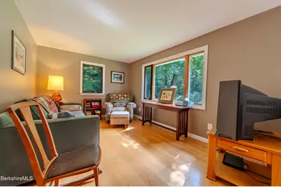 31 Old Carriage Rd, Becket, MA 01223 - Photo 5