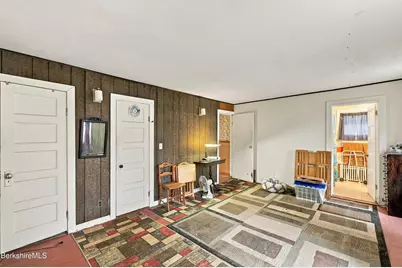 85 Clarendon St, Pittsfield, MA 01201 - Photo 17