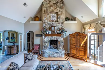 13 Silver St, Lanesborough, MA 01237 - Photo 11