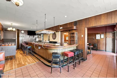 100 Fenn St, Pittsfield, MA 01201 - Photo 17