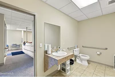 100 Fenn St, Pittsfield, MA 01201 - Photo 37