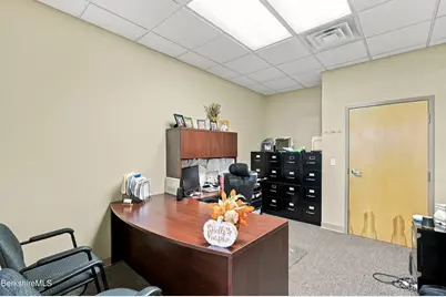 100 Fenn St, Pittsfield, MA 01201 - Photo 35