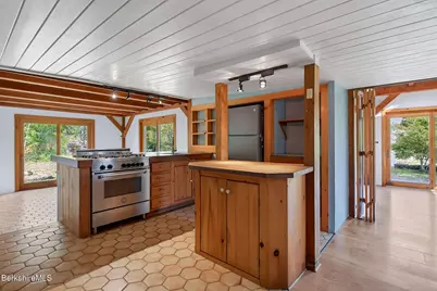 14 Glendale Middle Rd, Stockbridge, MA 01262 - Photo 17