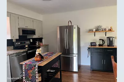 43 Doreen St, Pittsfield, MA 01201 - Photo 13