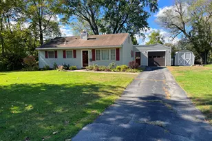 43 Doreen St, Pittsfield, MA 01201 - Photo 1