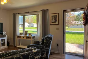 43 Doreen St, Pittsfield, MA 01201 - Photo 5