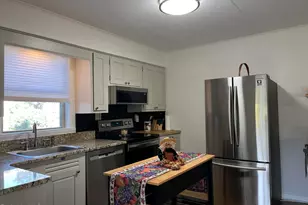 43 Doreen St, Pittsfield, MA 01201 - Photo 13