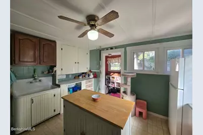 36 Randall St, Adams, MA 01220 - Photo 5