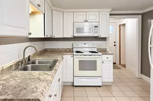 41 Quincy St, North Adams, MA 01247 - Photo 15