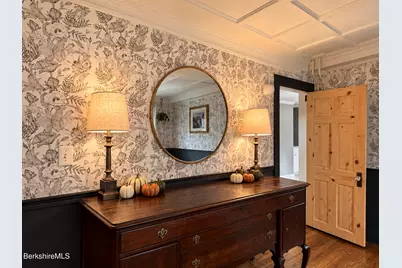 41 Quincy St, North Adams, MA 01247 - Photo 11