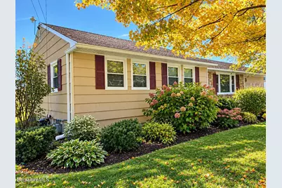 102 Tor Ct, Pittsfield, MA 01201 - Photo 3