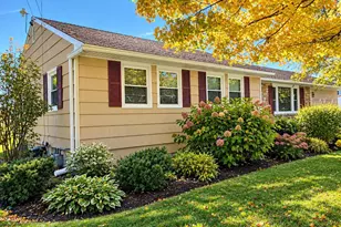 102 Tor Ct, Pittsfield, MA 01201 - Photo 3