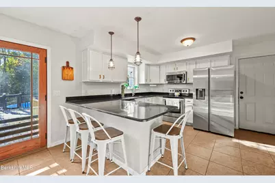 9 Redmond Ln, Pittsfield, MA 01201 - Photo 17