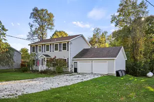 9 Redmond Ln, Pittsfield, MA 01201 - Photo 3