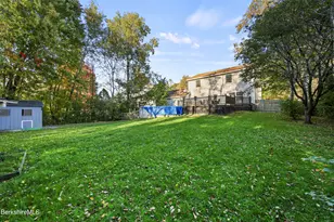 9 Redmond Ln, Pittsfield, MA 01201 - Photo 41