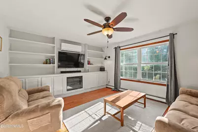 9 Redmond Ln, Pittsfield, MA 01201 - Photo 9