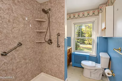 20 Alfred Dr, Pittsfield, MA 01201 - Photo 29