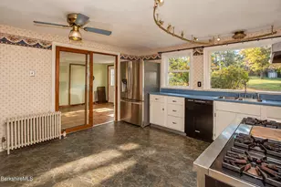 20 Alfred Dr, Pittsfield, MA 01201 - Photo 7