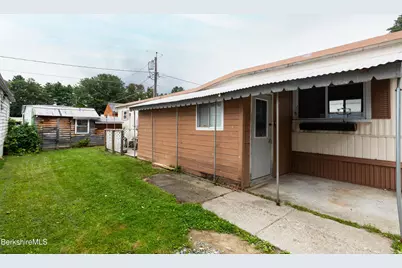 245 Cheshire Rd #5, Pittsfield, MA 01201 - Photo 3