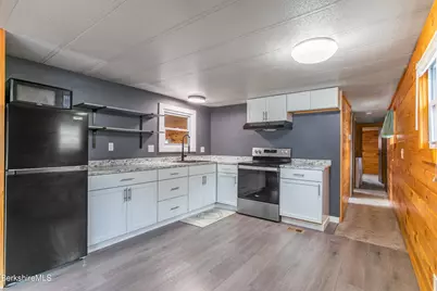 245 Cheshire Rd #5, Pittsfield, MA 01201 - Photo 5
