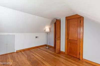 90 Euclid Ave, Pittsfield, MA 01201 - Photo 17