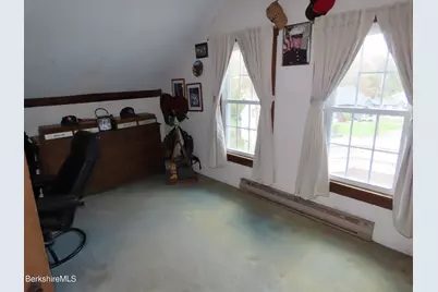 111 Franklin St, North Adams, MA 01247 - Photo 31