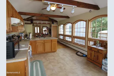 111 Franklin St, North Adams, MA 01247 - Photo 11