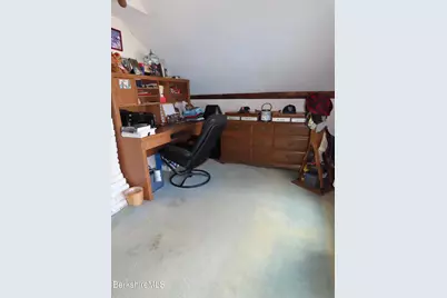 111 Franklin St, North Adams, MA 01247 - Photo 33