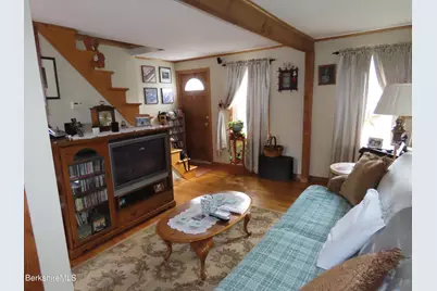 111 Franklin St, North Adams, MA 01247 - Photo 27