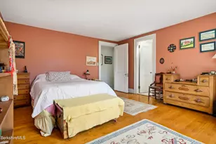 57 Sabin Dr, Williamstown, MA 01267 - Photo 23