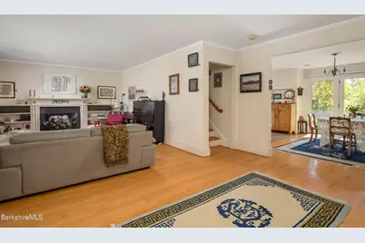 57 Sabin Dr, Williamstown, MA 01267 - Photo 9