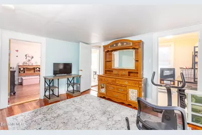 35 Danforth Ave, Pittsfield, MA 01201 - Photo 17