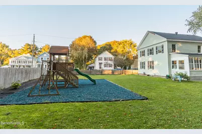 35 Danforth Ave, Pittsfield, MA 01201 - Photo 27