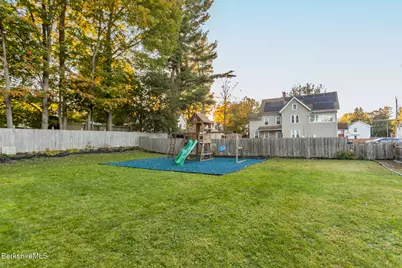 35 Danforth Ave, Pittsfield, MA 01201 - Photo 29