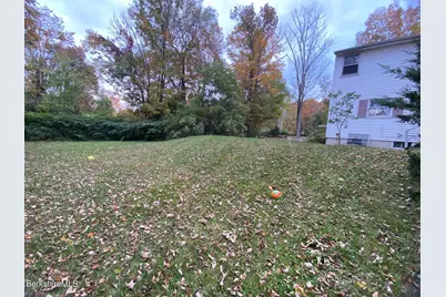 95 Curtis St, Hinsdale, MA 01235 - Photo 5
