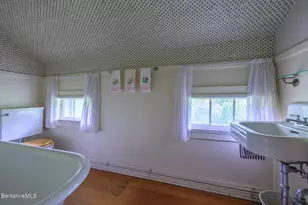 264 & 260 Main Rd, Tyringham, MA 01264 - Photo 31