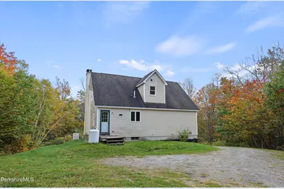 1230 County Rd, Becket, MA 01223 - Photo 35