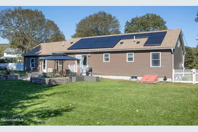 25 Raymond Dr, Dalton, MA 01226 - Photo 9