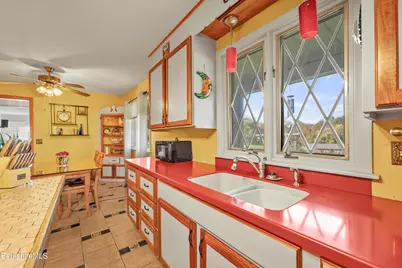 111 Lebanon Ave, Pittsfield, MA 01201 - Photo 17