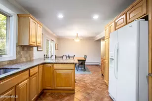 506 Gale Ave, Pittsfield, MA 01201 - Photo 9
