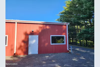 266 Unit 8 North St, Cheshire, MA 01225 - Photo 1