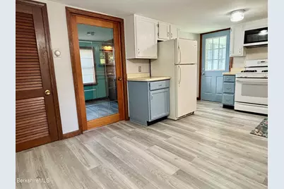 42 Newell St, Pittsfield, MA 01201 - Photo 19