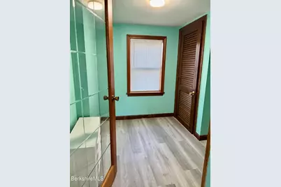 42 Newell St, Pittsfield, MA 01201 - Photo 21