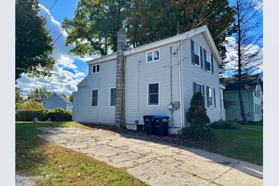 42 Newell St, Pittsfield, MA 01201 - Photo 3