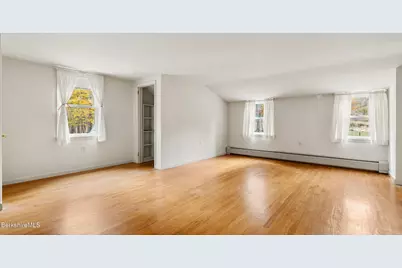 3 Pleasant View Dr, Great Barrington, MA 01230 - Photo 15