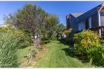 20 Crane Ave, Pittsfield, MA 01201 - Photo 37